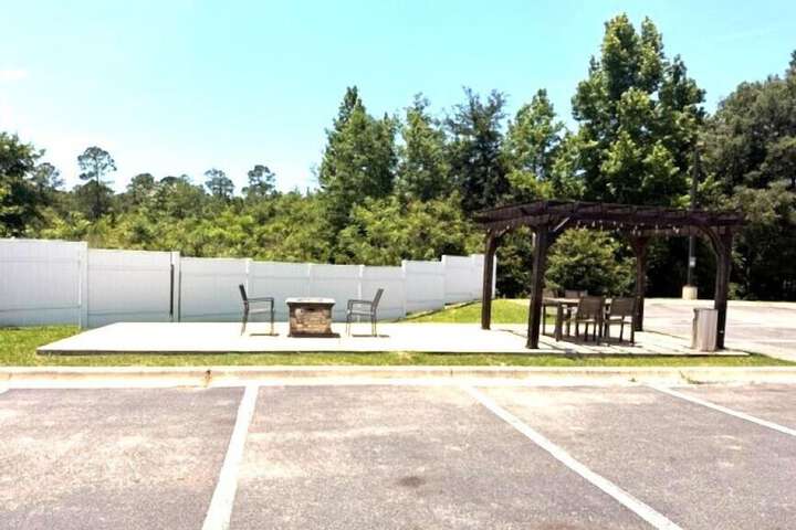 Country Inn & Suites by Radisson Midway - Tallahassee West