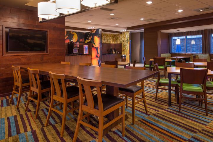 Fairfield Inn & Suites St. Louis Westport
