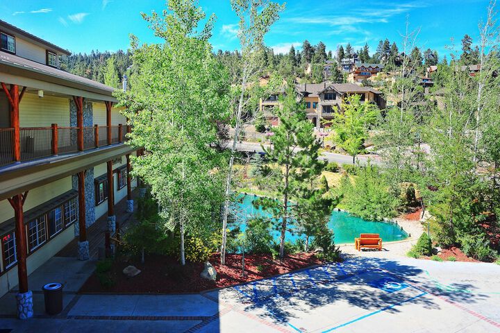 Holiday Inn Resort The Lodge at Big Bear Lake by IHG