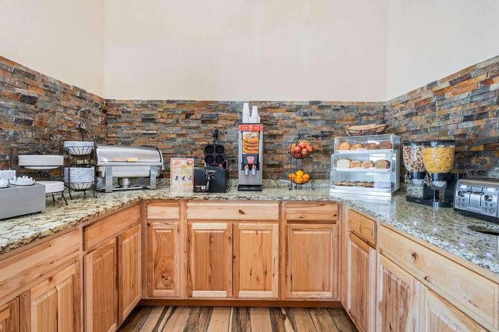 La Quinta Inn & Suites by Wyndham Belgrade - Bozeman Airport