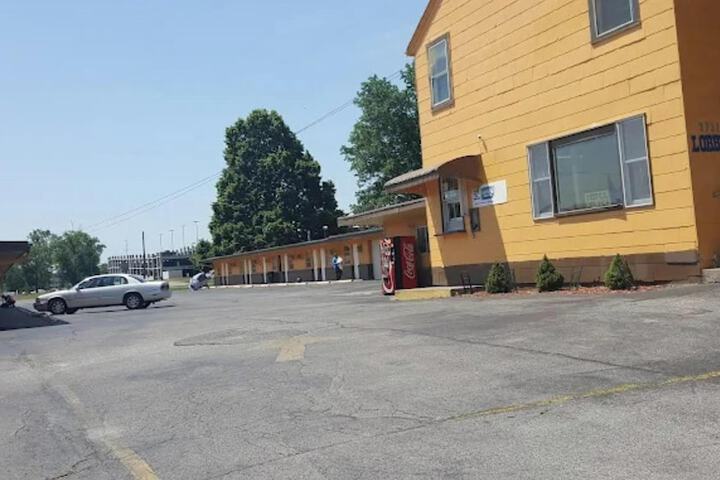 Midtown Motel Burlington Near Hwy 34
