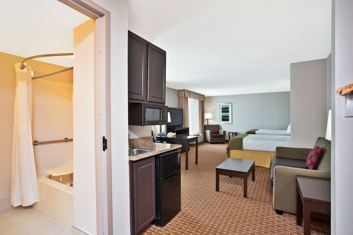 Holiday Inn Express Hotel & Suites Harrington-Dover area DE by IHG
