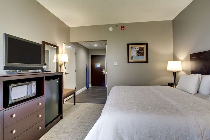 Room 34 of 48