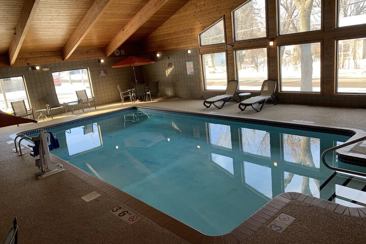 Pool 9 of 39