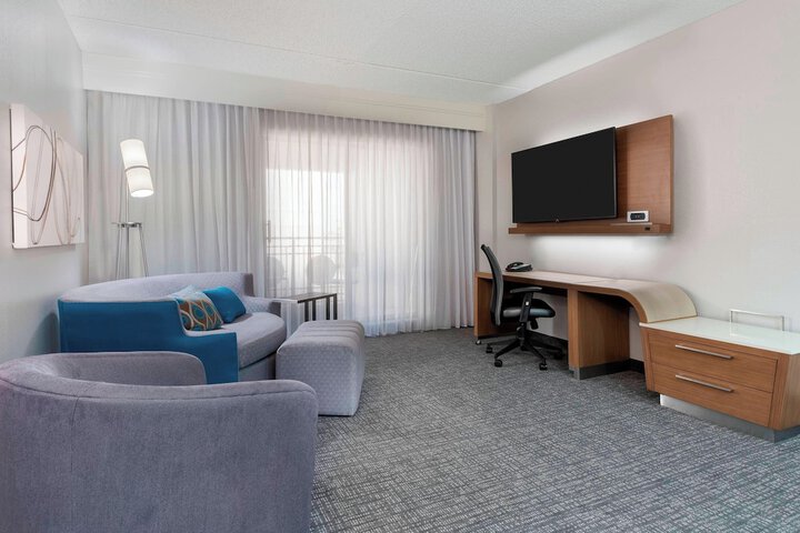 Room 14 of 38