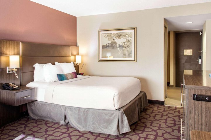 Room 55 of 102