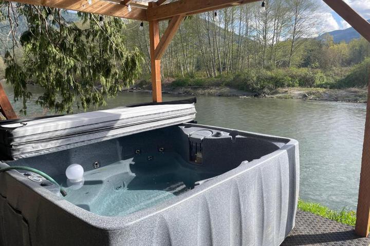 Riverfront Getaway on the Wild and Scenic