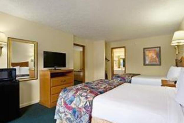 Room 8 of 15