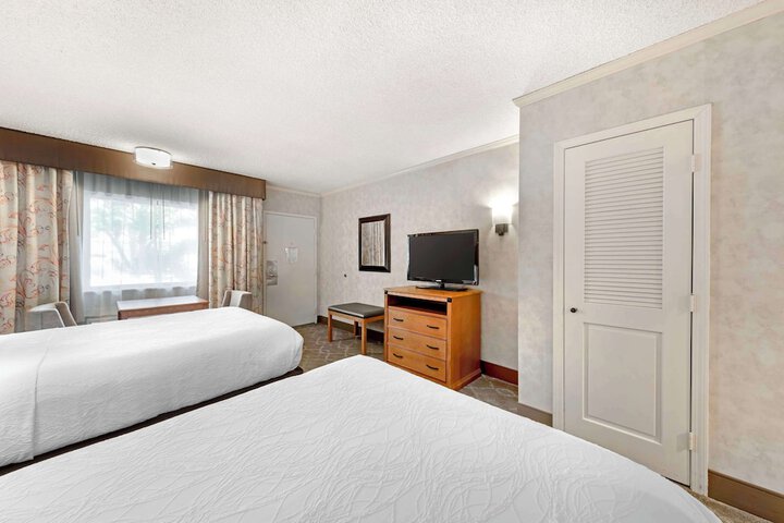 Best Western Plus Black Oak
