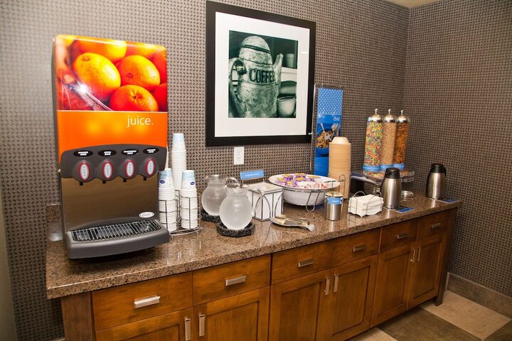 Breakfast/Coffee Service 23 of 27