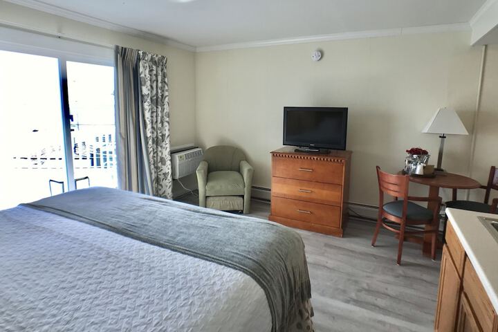 Room 21 of 33