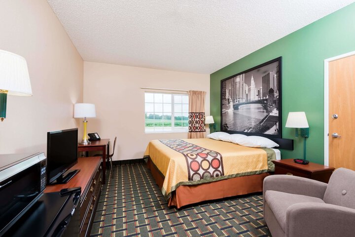 Room 15 of 16