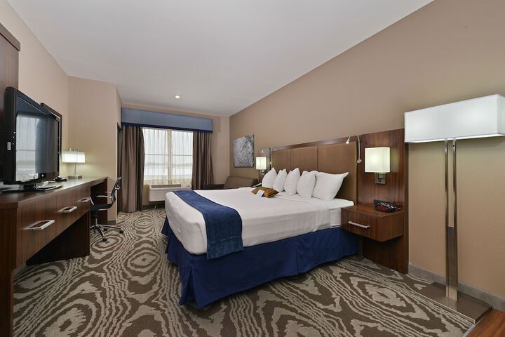 Room 25 of 37
