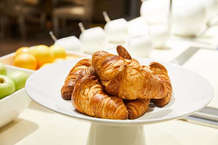 Breakfast/Coffee Service 45 of 72