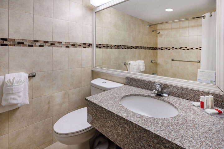 Ramada by Wyndham Rome / Verona