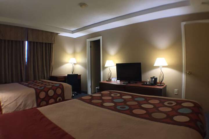 Room 11 of 21