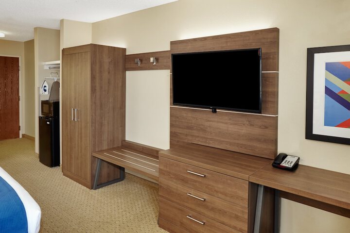 Holiday Inn Express Sheboygan-Kohler by IHG