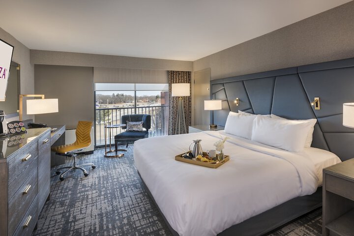 Crowne Plaza Providence-Warwick Airport by IHG