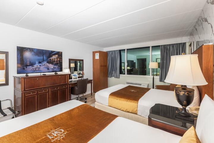 Metro Points Hotel