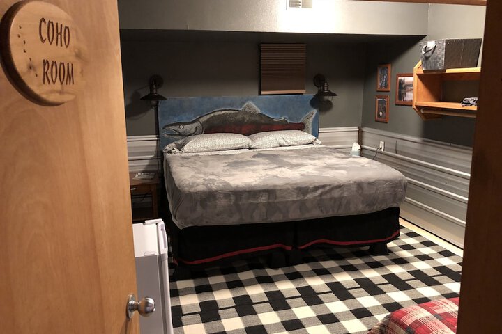Room 13 of 33