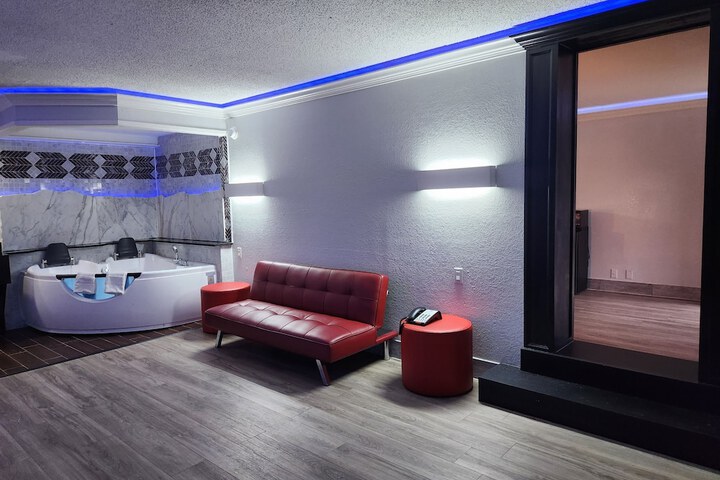 Room 30 of 41