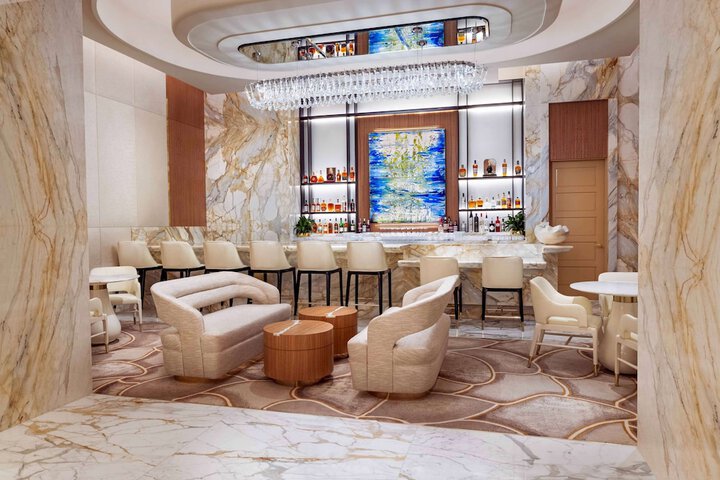 Lounge 110 of 126