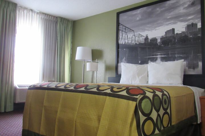 Super 8 by Wyndham New Cumberland