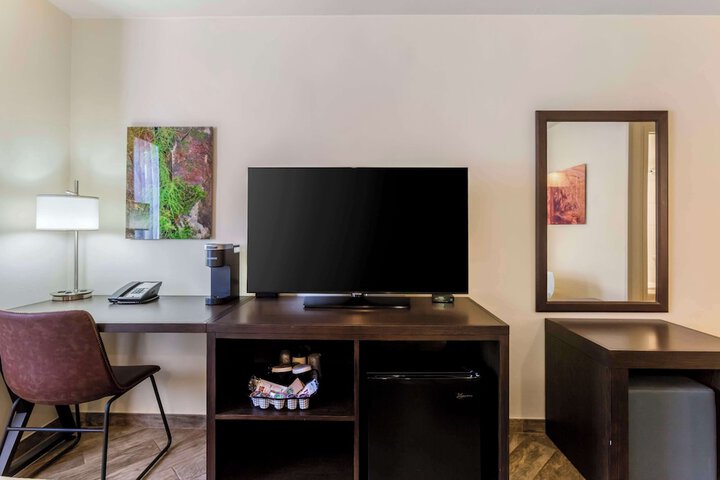 Room 19 of 31