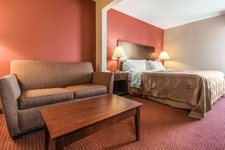 Quality Inn & Suites Lawrenceburg
