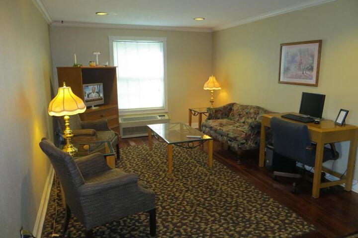 Room 15 of 48