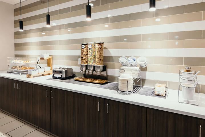 Breakfast/Coffee Service 40 of 47