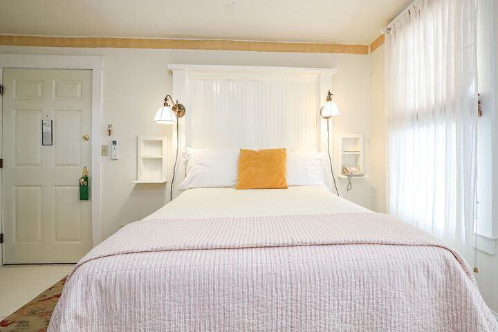 Room 32 of 44