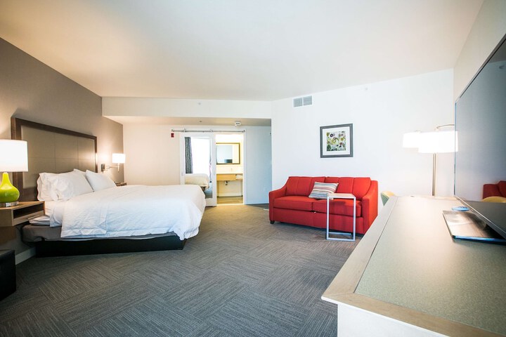 Room 36 of 82