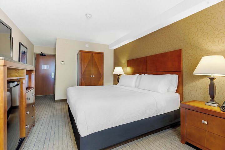 Sandman Hotel & Suites London Downtown