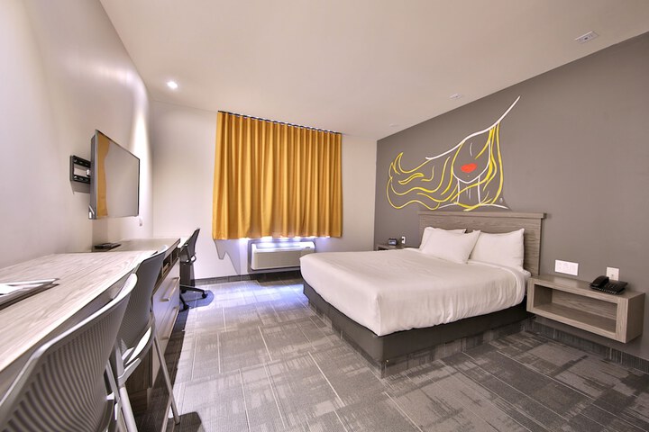Room 12 of 34