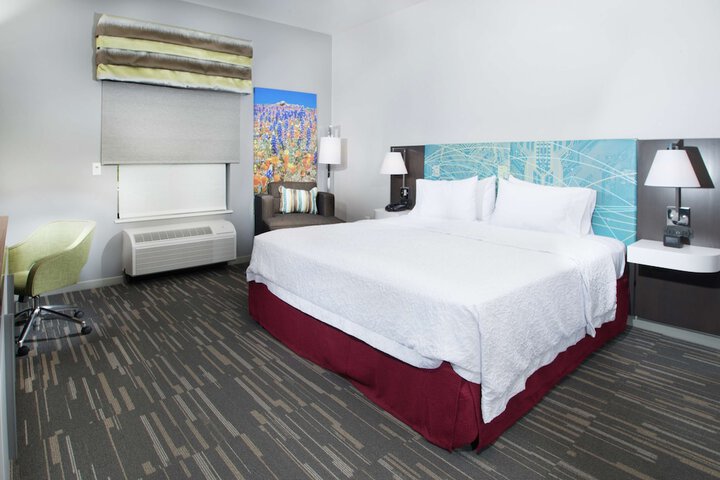 Room 32 of 55