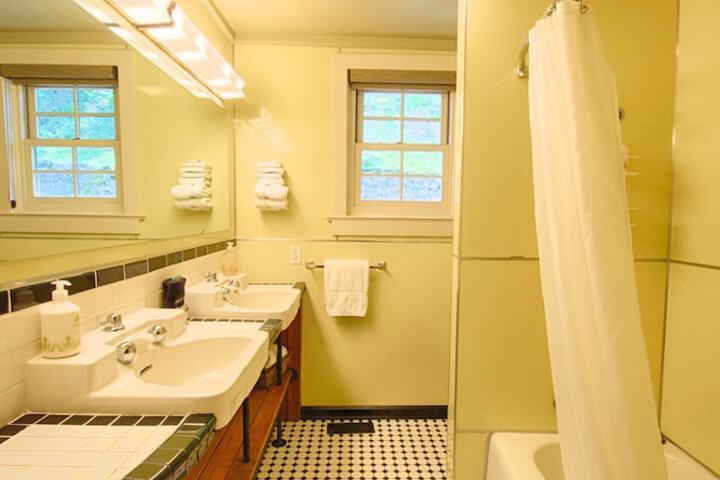 Historic Tapoco Lodge Resort