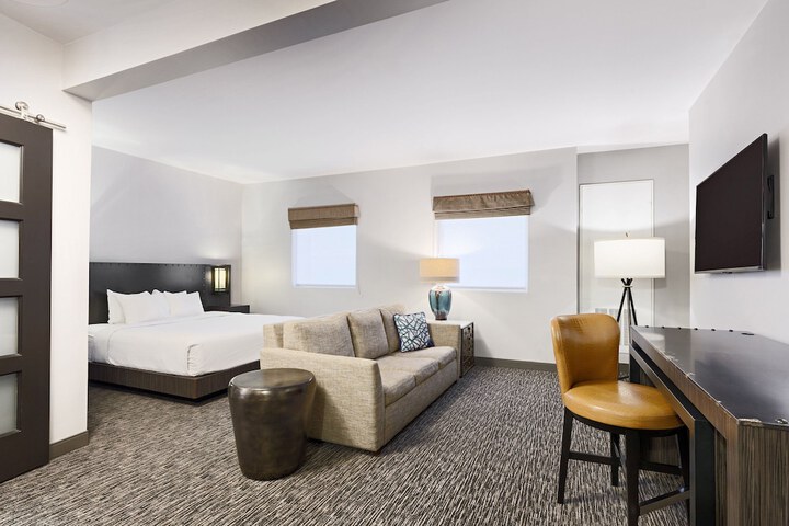 The Southlake Hotel