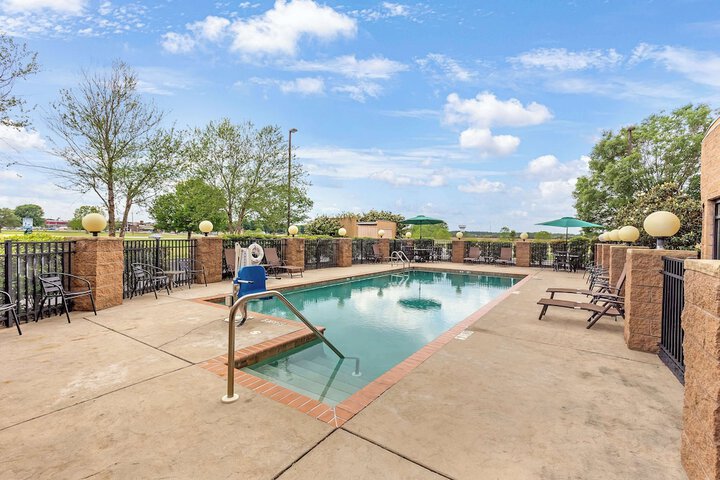 Pool 6 of 31