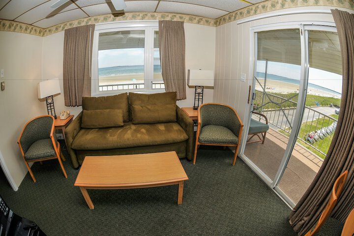 Friendship Oceanfront Suites