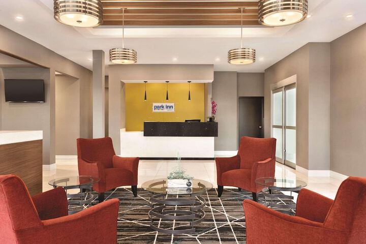 Park Inn by Radisson Brampton On