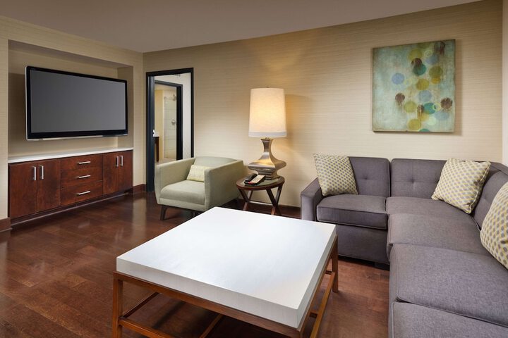 Room 33 of 50