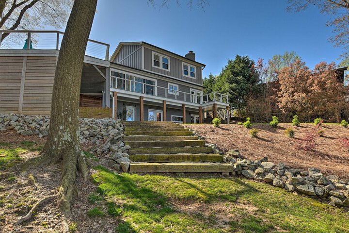 Riviera Paradise W / Private Dock! 4 Bedroom Home by RedAwning