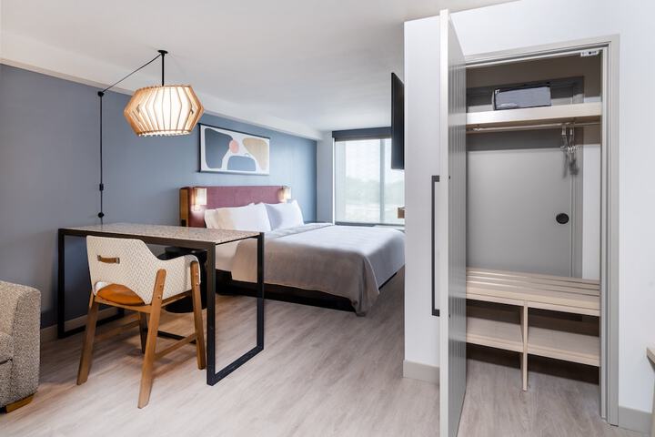 Room 55 of 84