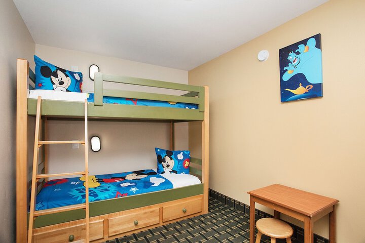 Room 13 of 42