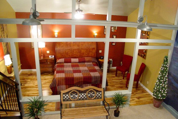 Wildwood Inn Tropical Dome & Theme Suites