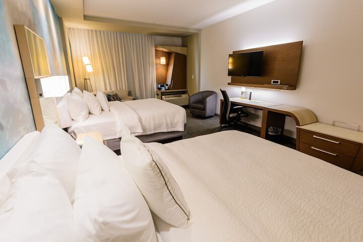 Courtyard by Marriott Lake Jackson