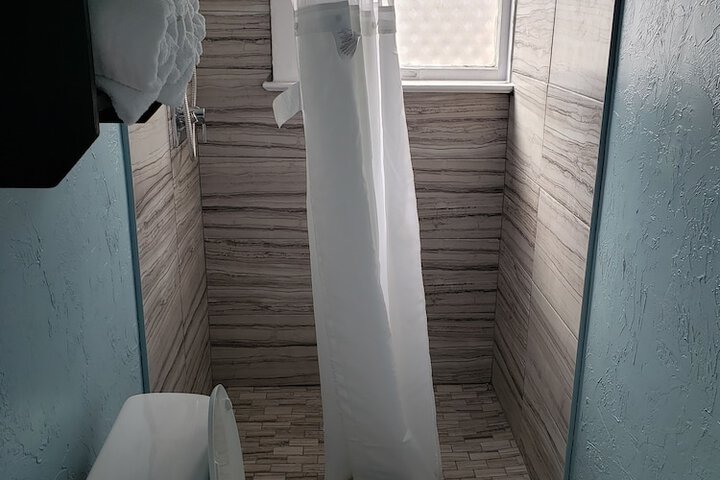 Room 19 of 48