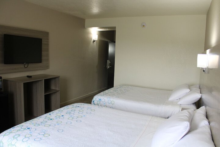 Room 10 of 19