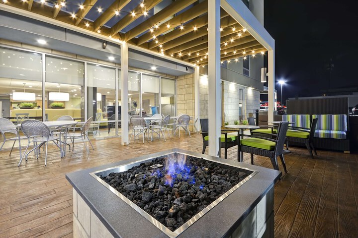 Terrace/Patio 47 of 48